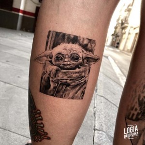 tatuaje_brazo_baby_joda_logiabarcelona_javier_arcia
